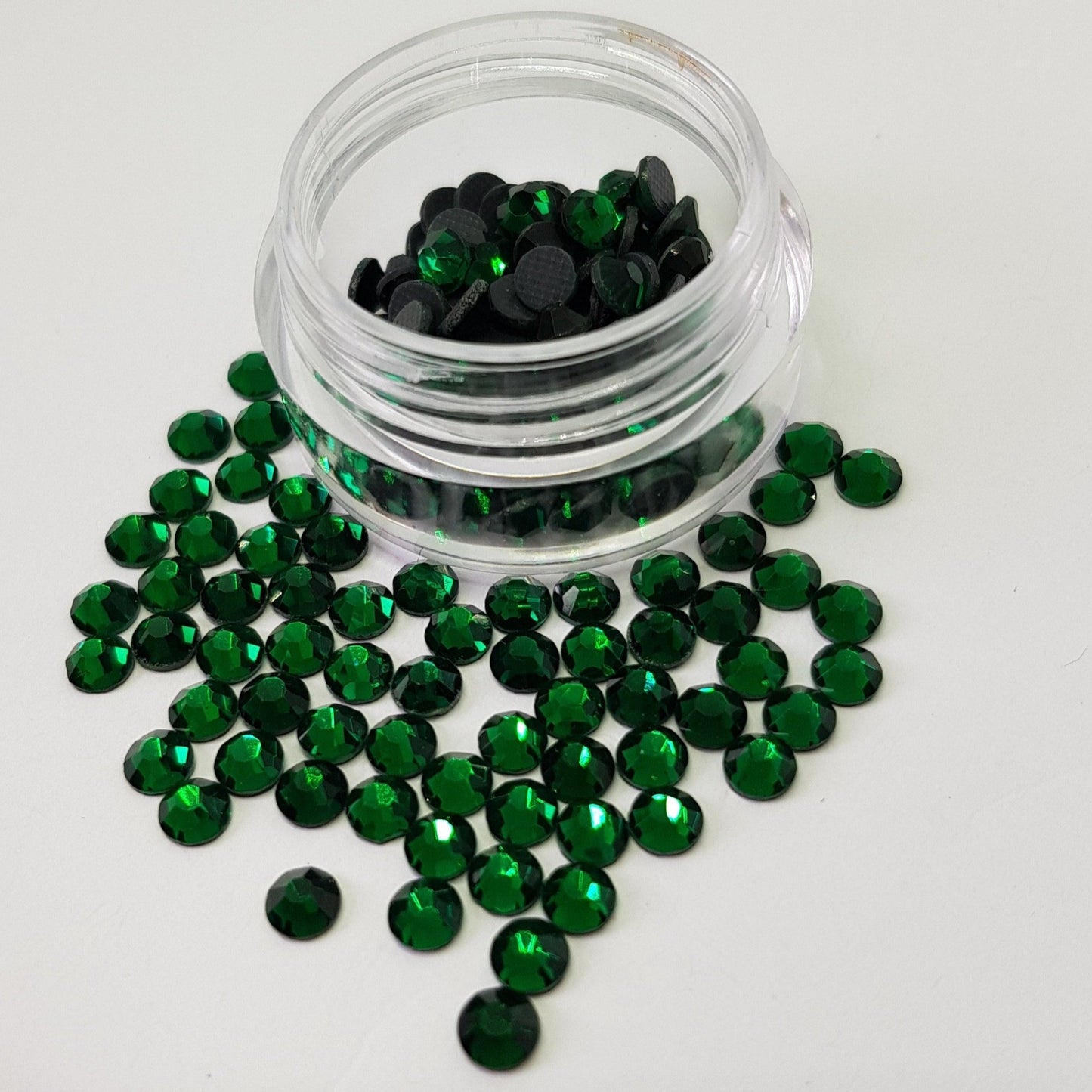 Christmas Green 4mm (16ss) Crystals